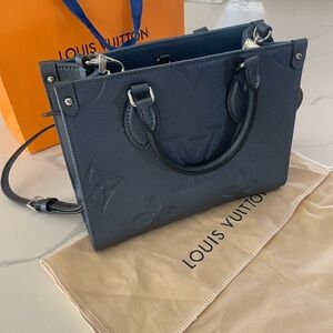 Louis Vuitton handbag never used